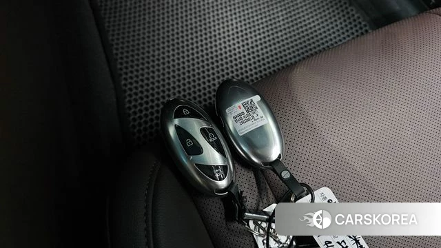 Hyundai Grandeur Hybrid (GN7) id 4302322 из Кореи 25