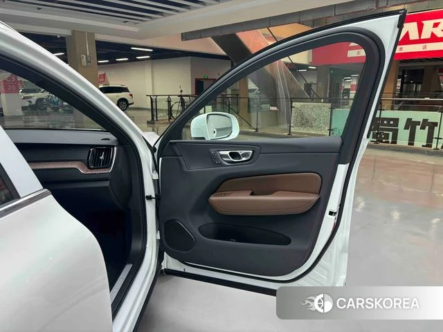 Volvo XC60 id 4254862 из Китая 25
