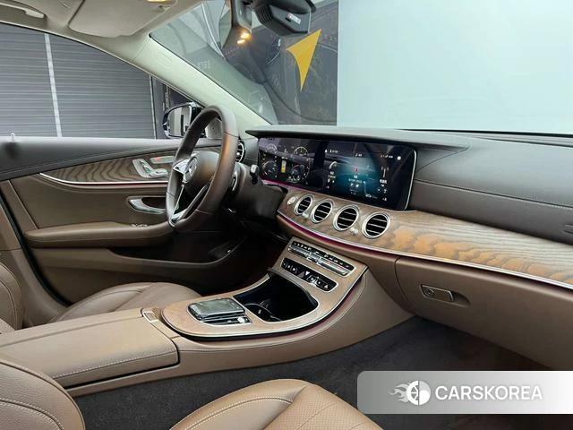 Mercedes-Benz E-class id 4236384 из Китая 25