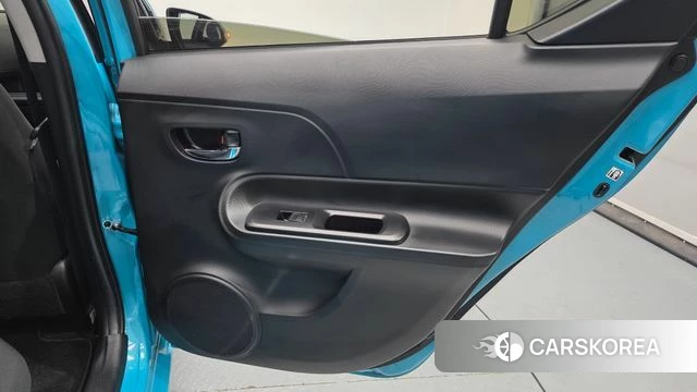 Toyota Prius C id 4390364 из Кореи 25