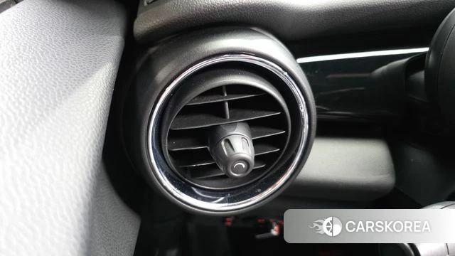 Mini Cooper Convertible id 4596273 из Кореи 25