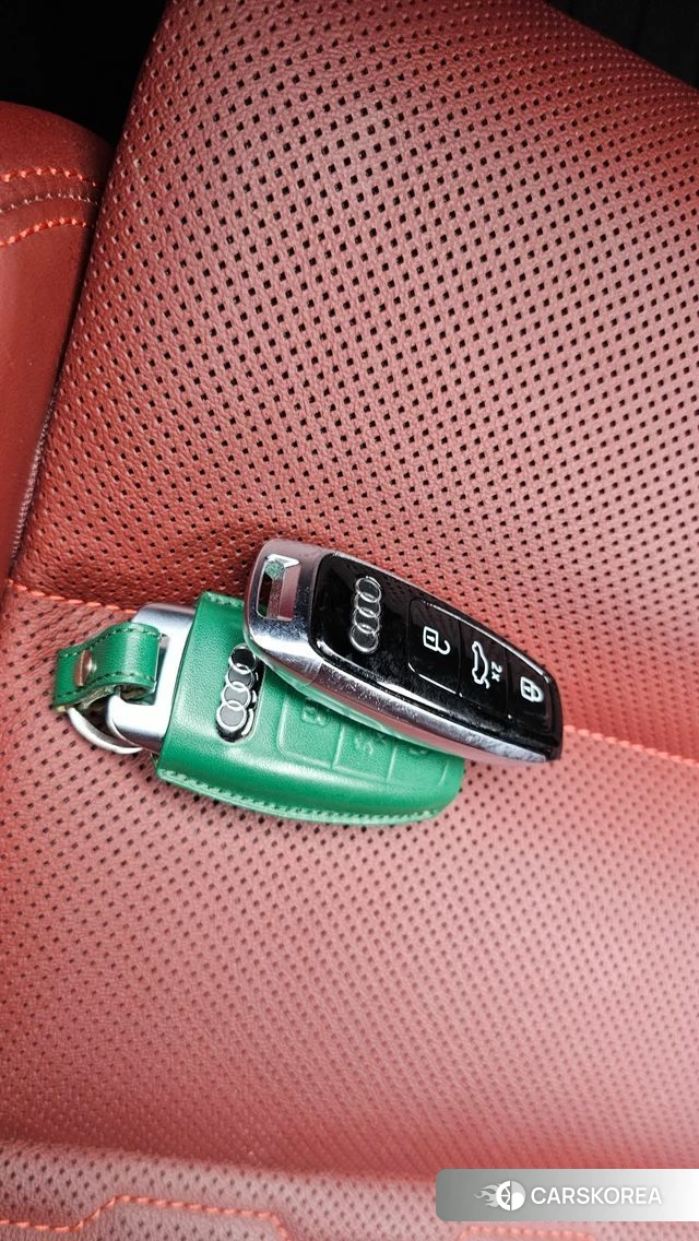 Audi e-Tron GT id 4646346 из Кореи 25