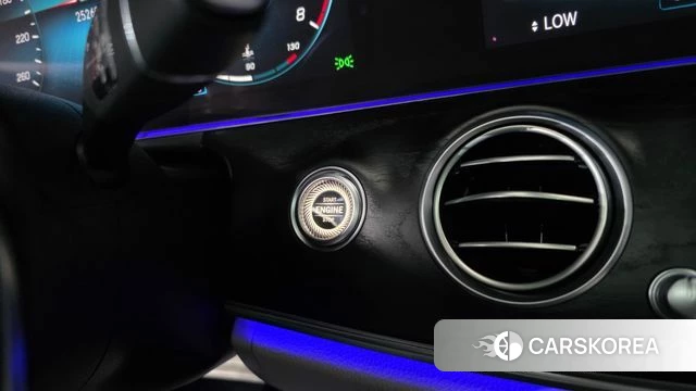 Mercedes-Benz E-Class W213 id 4280858 из Кореи 25