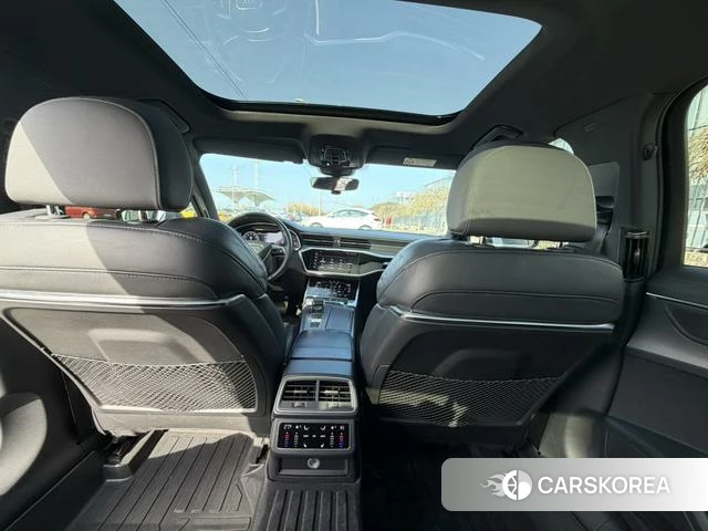 Audi A6L id 4276122 из Китая 25