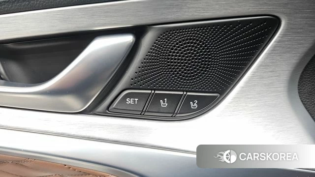 Genesis G70 id 4647792 из Кореи 25