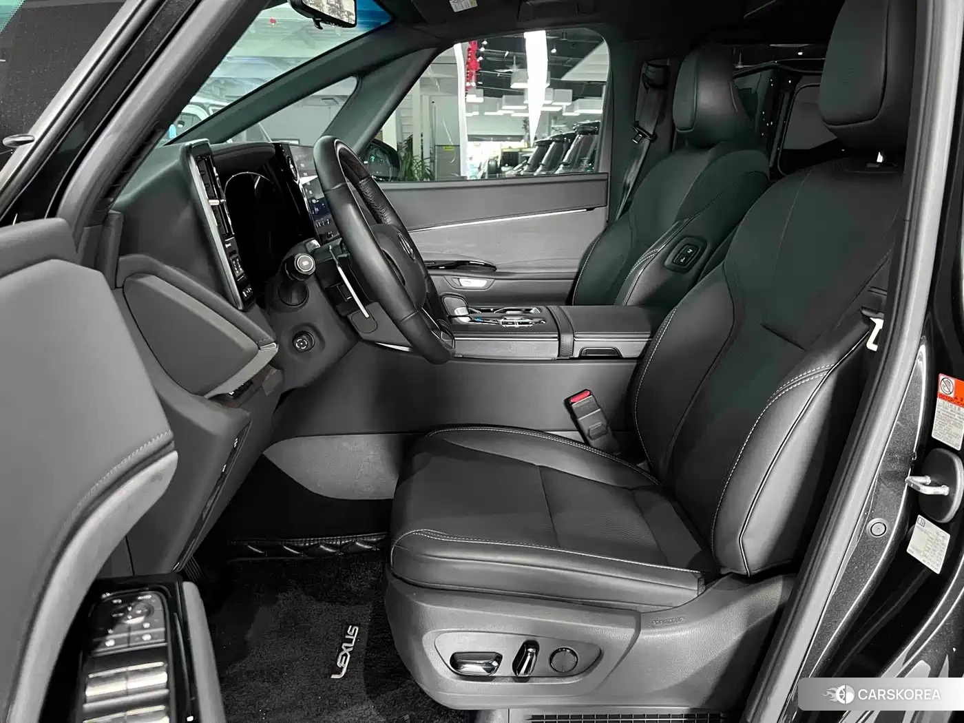 Lexus LM id 4654994 из Китая 25