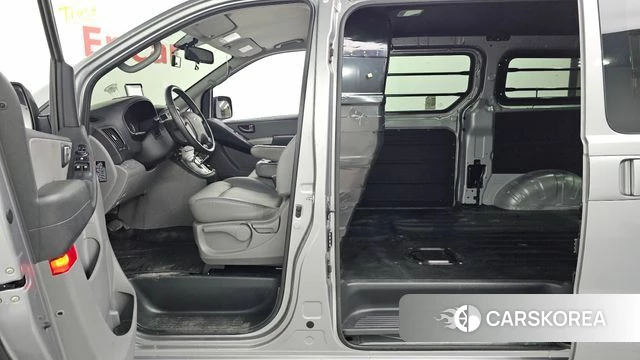 Hyundai The New Grand Starex id 4894561 из Кореи 25