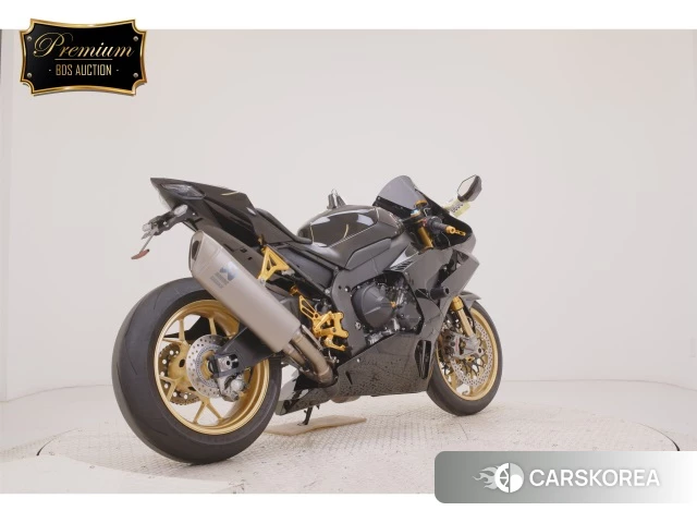 Проданный Honda CBR1000RR-R FIREBLADE SP id 4200425 из Японии, фото 25