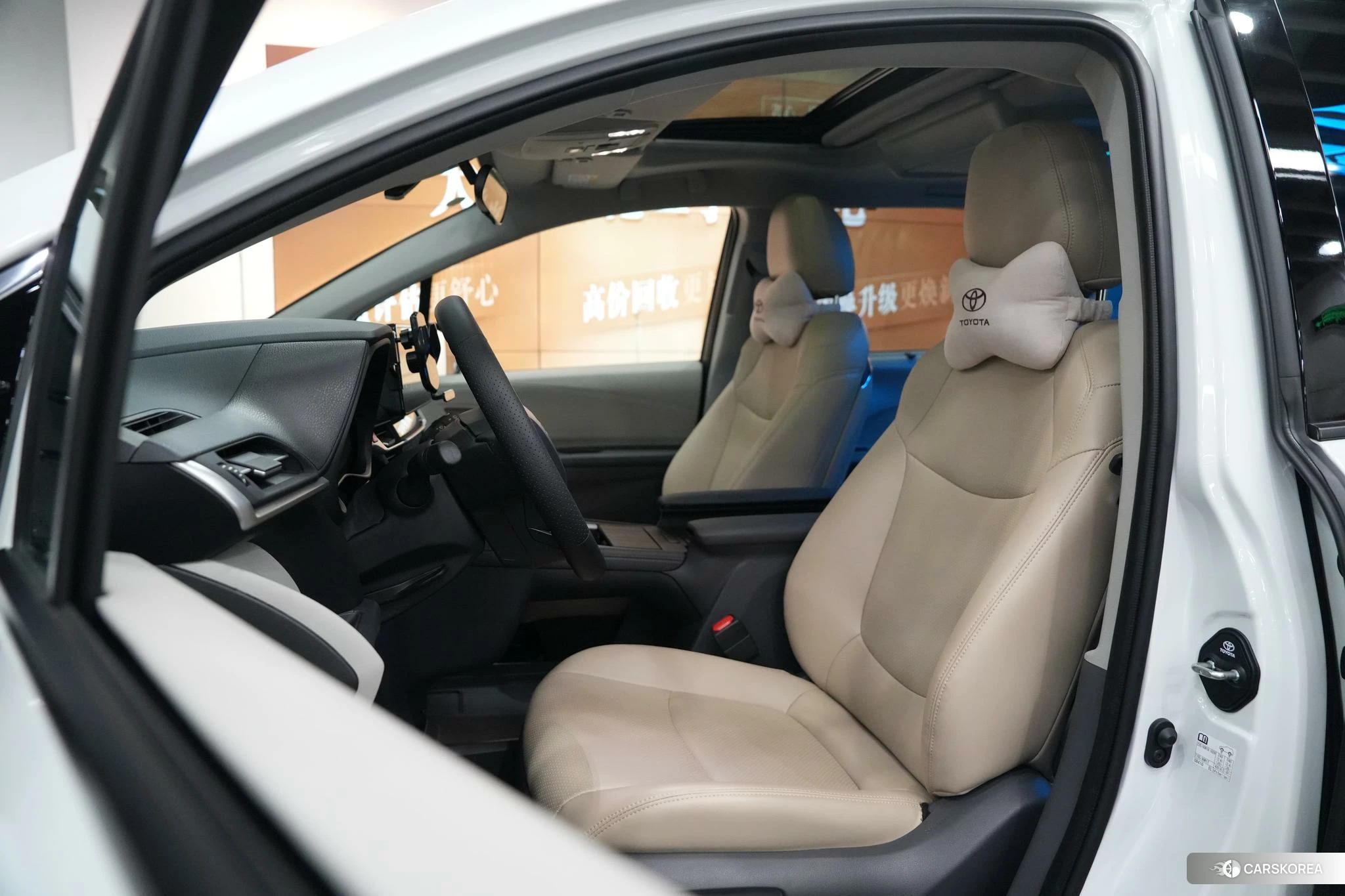 Toyota Saina id 4440870 из Китая 25