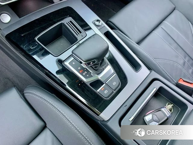 Audi Q5L id 4273582 из Китая 25