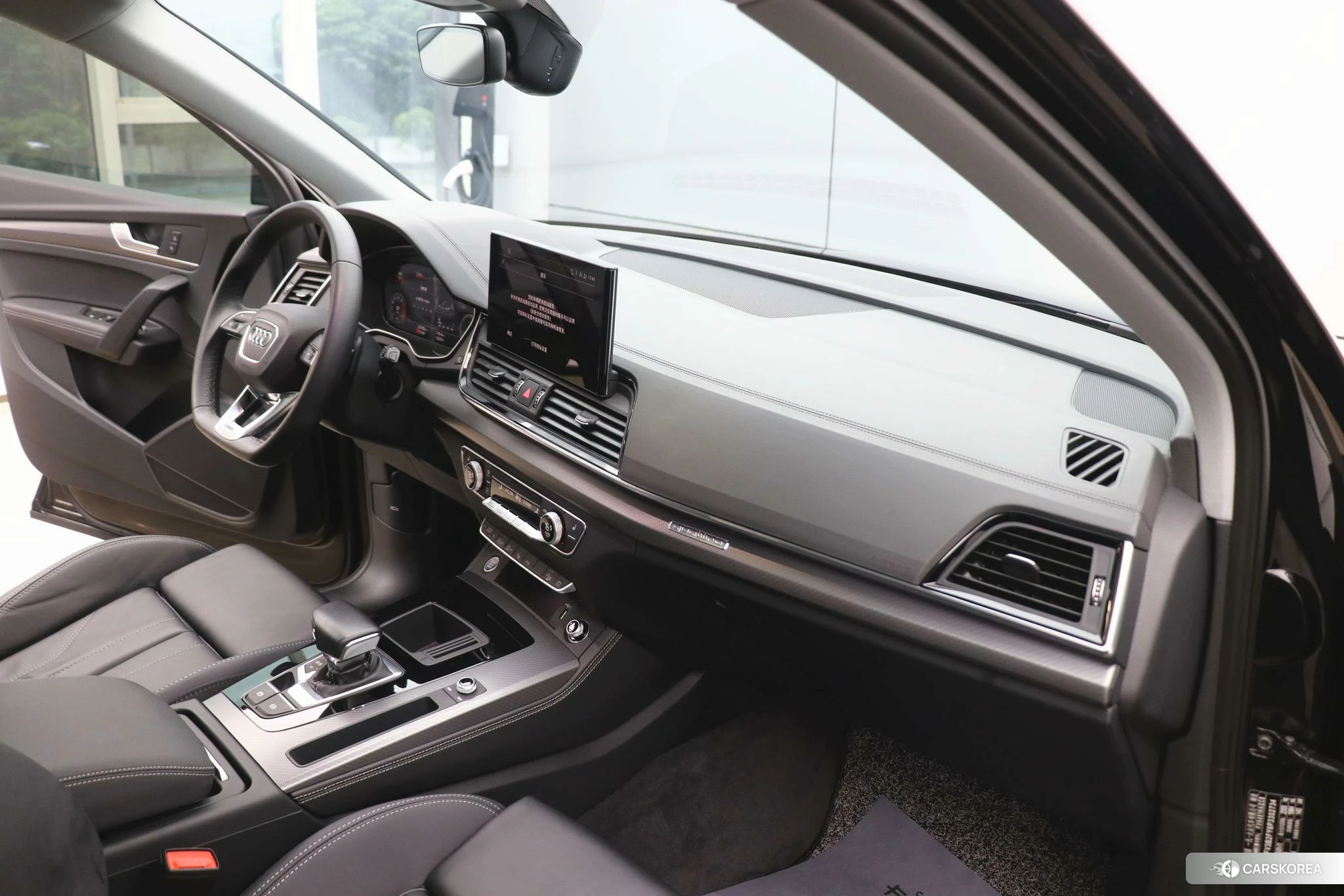 Audi Q5L id 4419317 из Китая 25