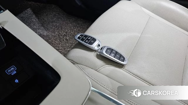 Hyundai The New Grandeur IG Hybrid id 4231568 из Кореи 25