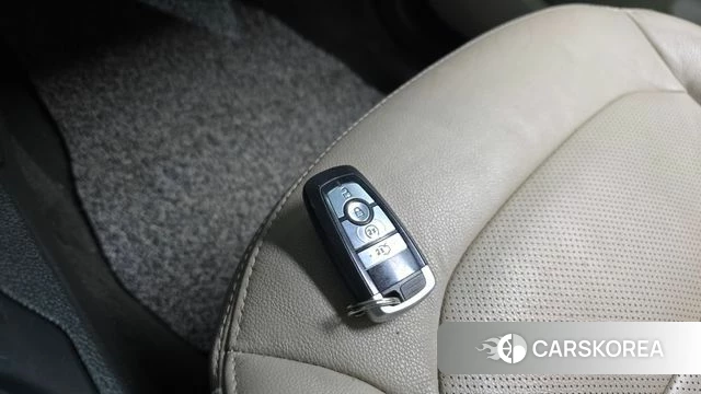 Ford Explorer id 4203813 из Кореи 25