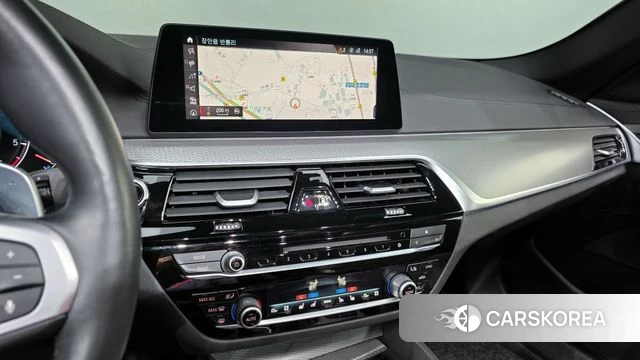 BMW 5 Series (G30) id 4188215 из Кореи 25