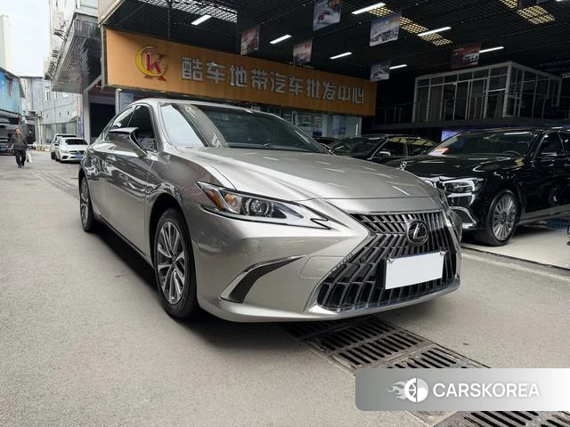 Lexus ES id 4279146 из Китая 25