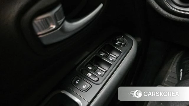 Jeep Renegade id 4536450 из Кореи 25