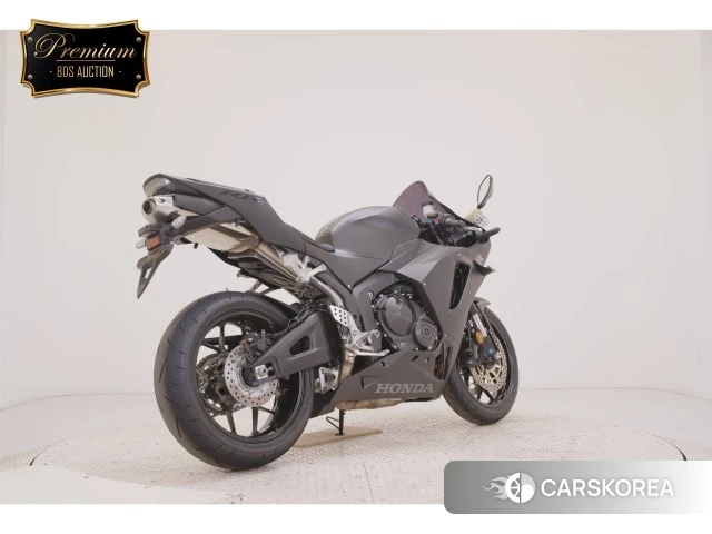 Honda CBR600RR id 4184975 из Японии 25