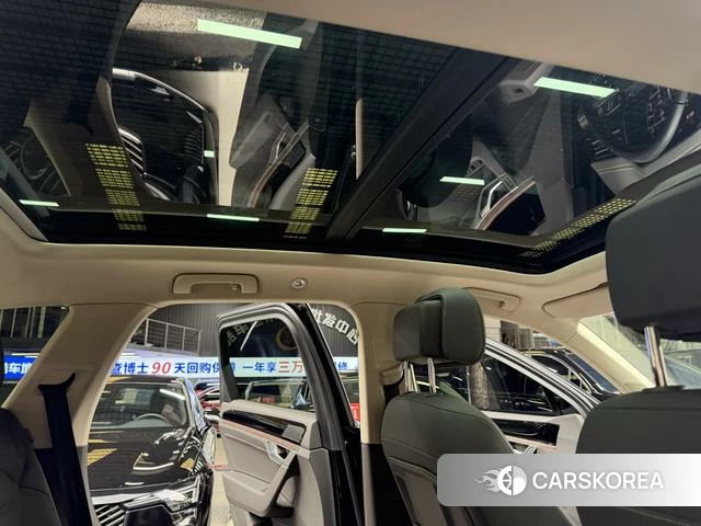 Volkswagen Touareg id 4271071 из Китая 25