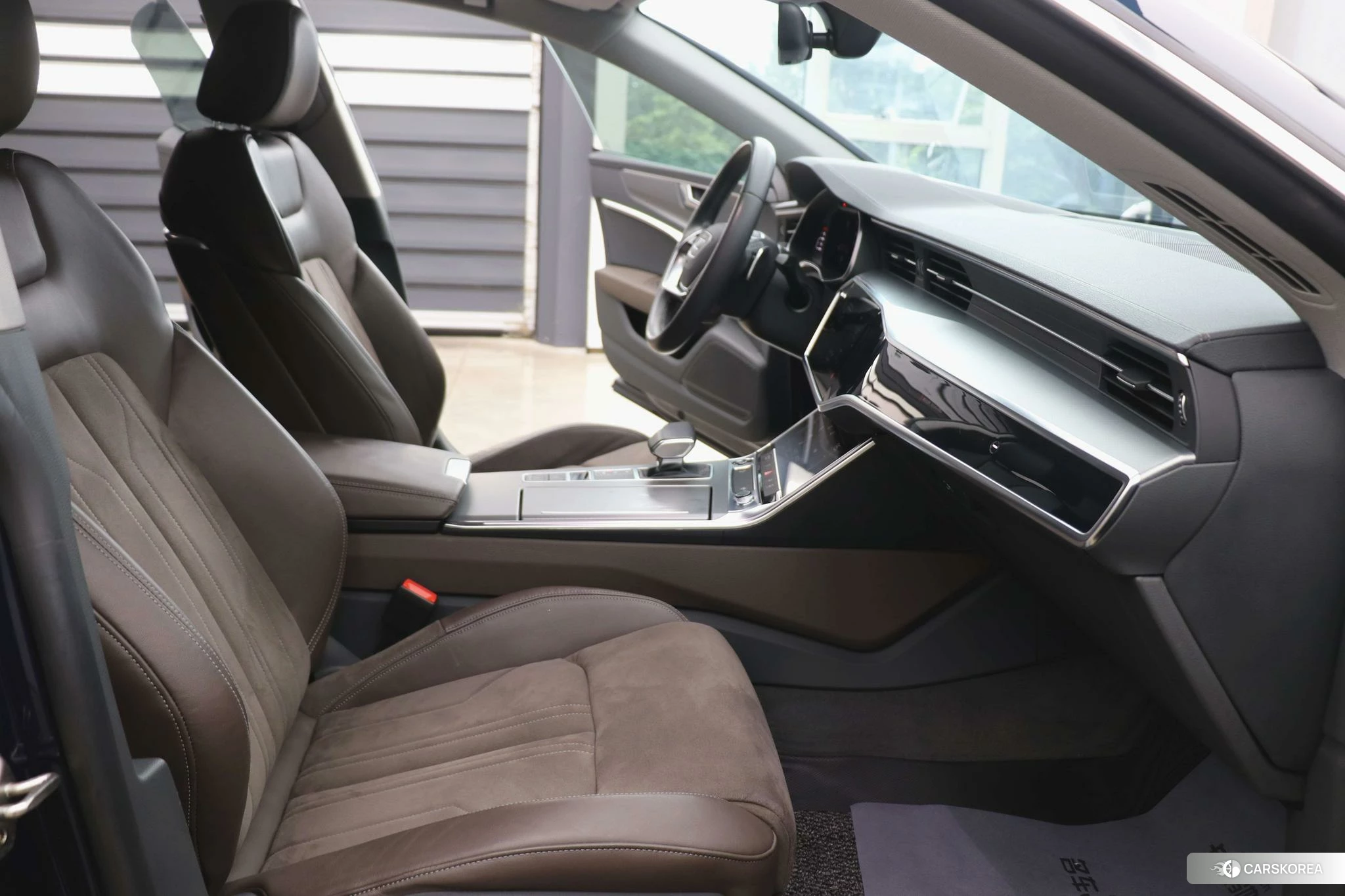 Audi A7L id 4479323 из Китая 25