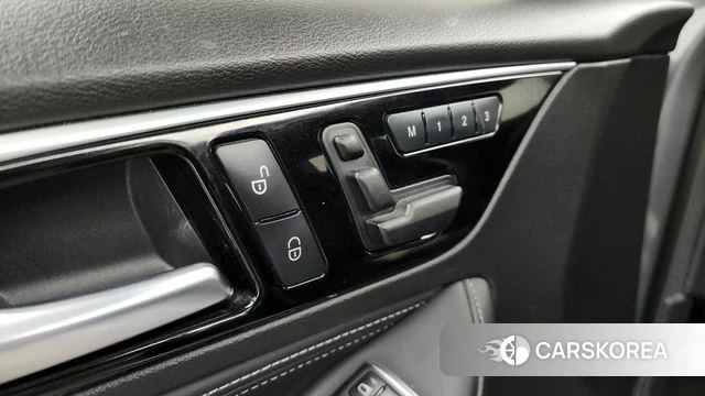 Infiniti Q30 id 4345638 из Кореи 25