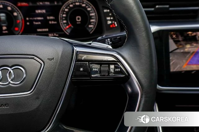 Audi A7L id 4298028 из Китая 25
