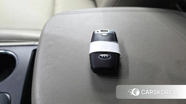Kia The New Carnival id 4362878 из Кореи 25