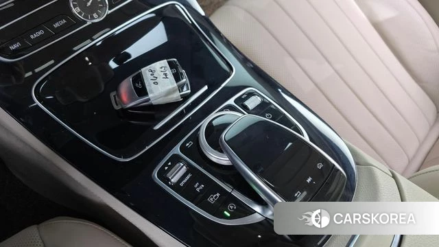 Mercedes-Benz E-Class W213 id 4225812 из Кореи 25