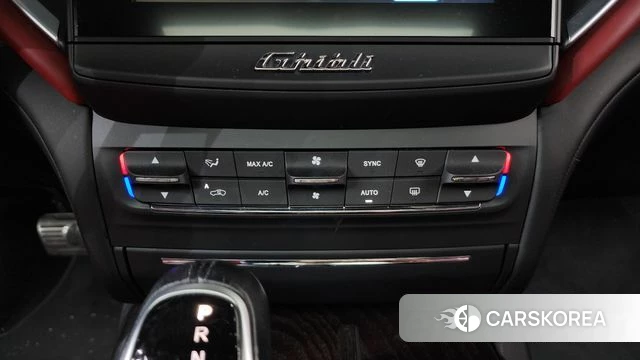 Maserati Ghibli id 4447876 из Кореи 25