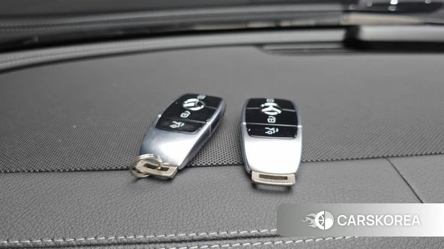 Mercedes-Benz E-Class W213 id 4759533 из Кореи 25
