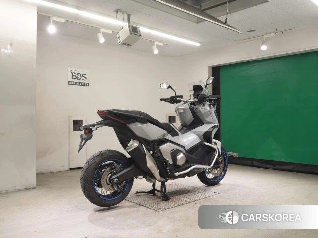 Проданный Honda X-ADV 750 id 4184634 из Японии, фото 25