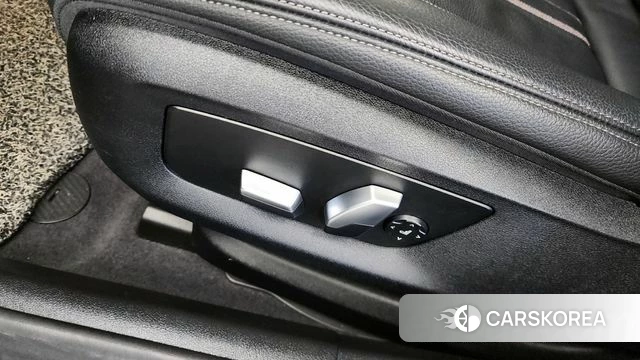 BMW 5 Series (G30) id 4294563 из Кореи 25