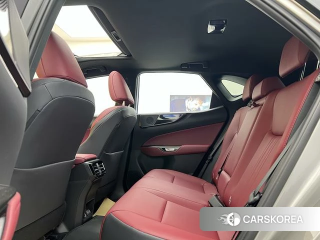 Lexus NX id 4272473 из Китая 25