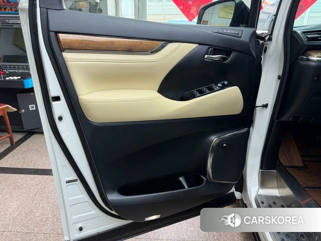 Toyota Elfa id 4208968 из Китая 25