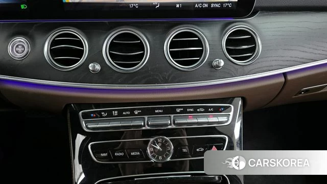 Mercedes-Benz E-Class W213 id 4304652 из Кореи 25