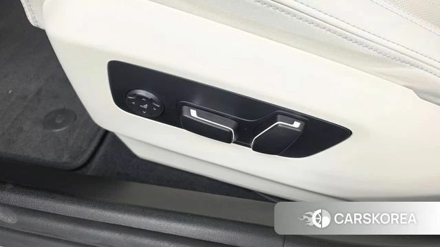 BMW 5 Series (G60) id 4792124 из Кореи 25