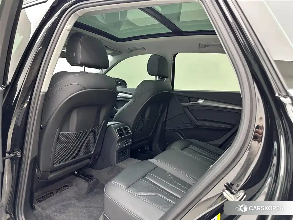 Audi Q5L id 4577416 из Китая 25