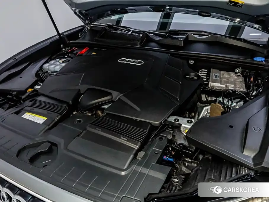Audi Q8 id 4601912 из Китая 25