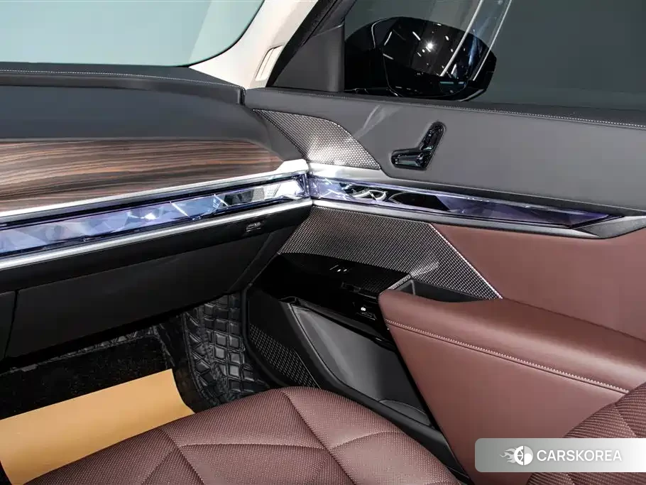 BMW 7 series id 4545761 из Китая 25