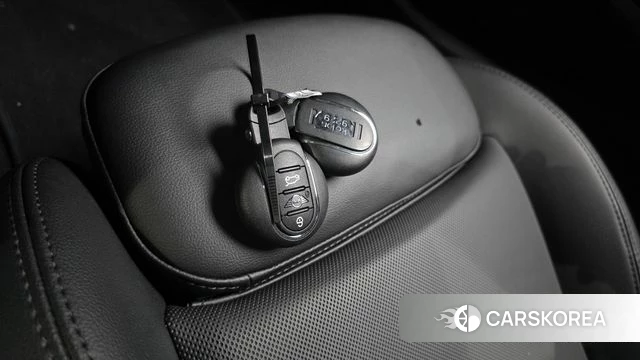 Mini Cooper S id 4572924 из Кореи 25