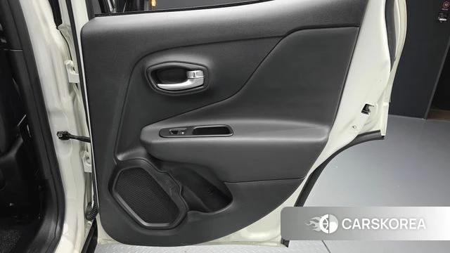 Jeep Renegade id 4470733 из Кореи 25