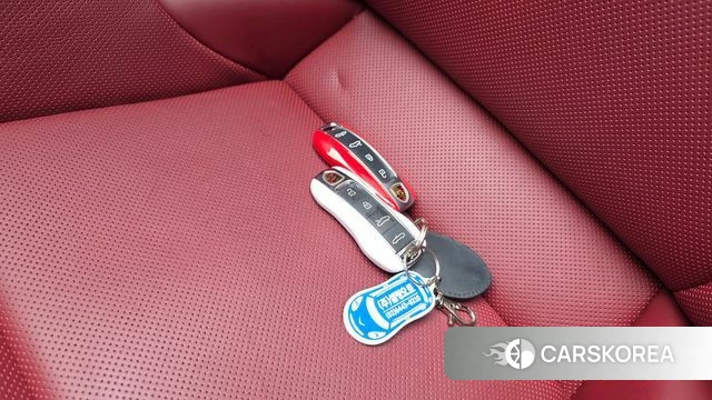 Porsche 911(992) id 4195282 из Кореи 25