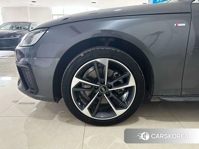 Audi A4L id 4314210 из Китая 25