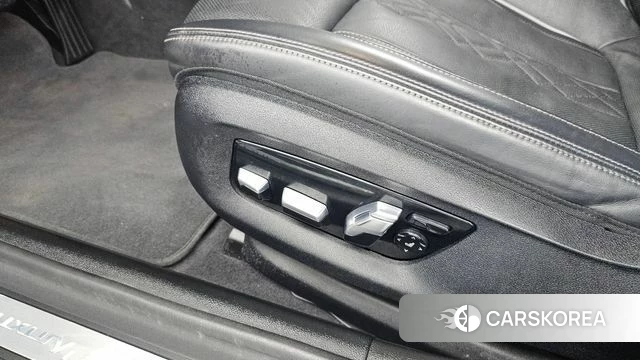 BMW 5 Series (G30) id 4899240 из Кореи 25