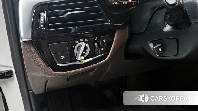 BMW 5 Series (G30) id 4194671 из Кореи 25