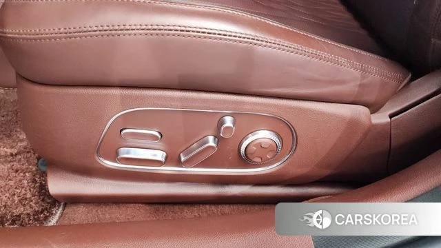 Genesis G90 (RS4) id 4592384 из Кореи 25