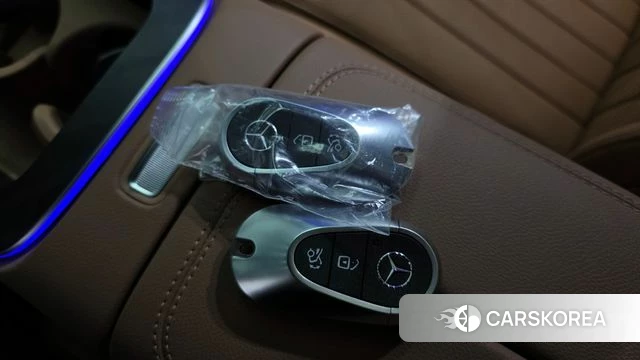 Mercedes-Benz E-Class W214 id 4185656 из Кореи 25