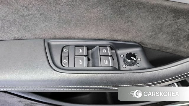 Audi Q8 (4M) id 4293631 из Кореи 25
