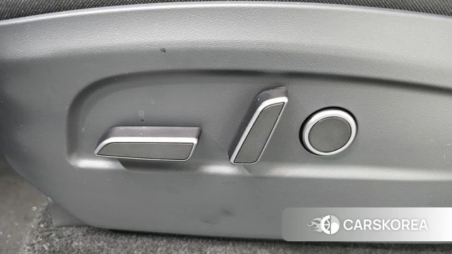 Tesla Model Y id 4602242 из Кореи 25