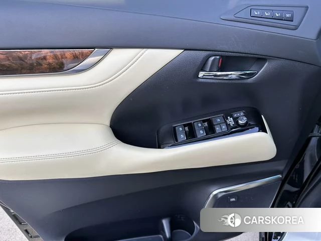 Toyota Elfa id 4272871 из Китая 25