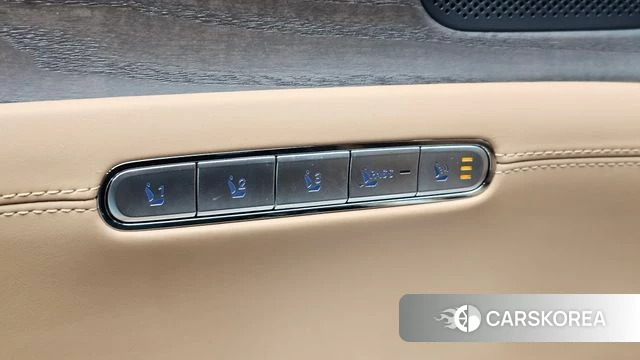 Genesis G90 (RS4) id 4675493 из Кореи 25